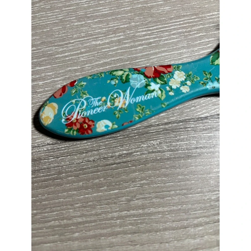 The Pioneer Woman Floral Paddle Hair Brush cottagecore Rose Detangling Tool